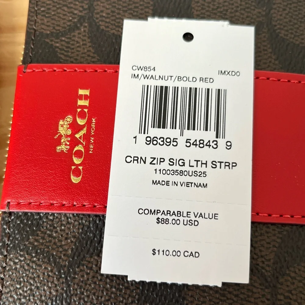 Coach wristlet🎈🎈